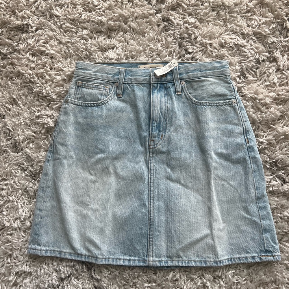 Madewell Denim 26 NWT Mini Skirt